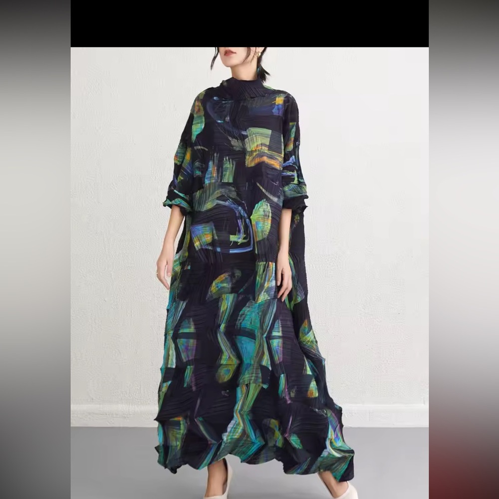 Abstract Green Dress